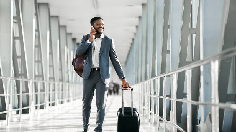 8 passos para organizar as viagens corporativas da sua empresa no segundo semestre de 2023