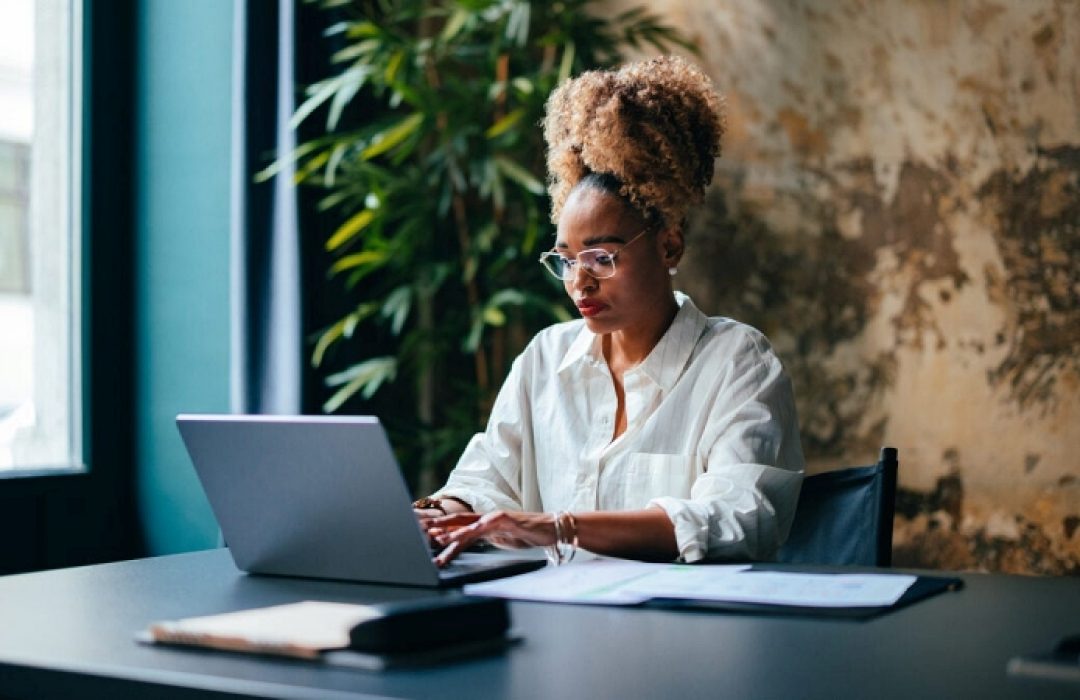 Descubra como as agências de viagens estão transformando a sazonalidade em oportunidade. Explore conosco a estratégia inovadora da diversificação de serviços, expandindo além dos tradicionais pacotes turísticos. Leia e saiba mais.